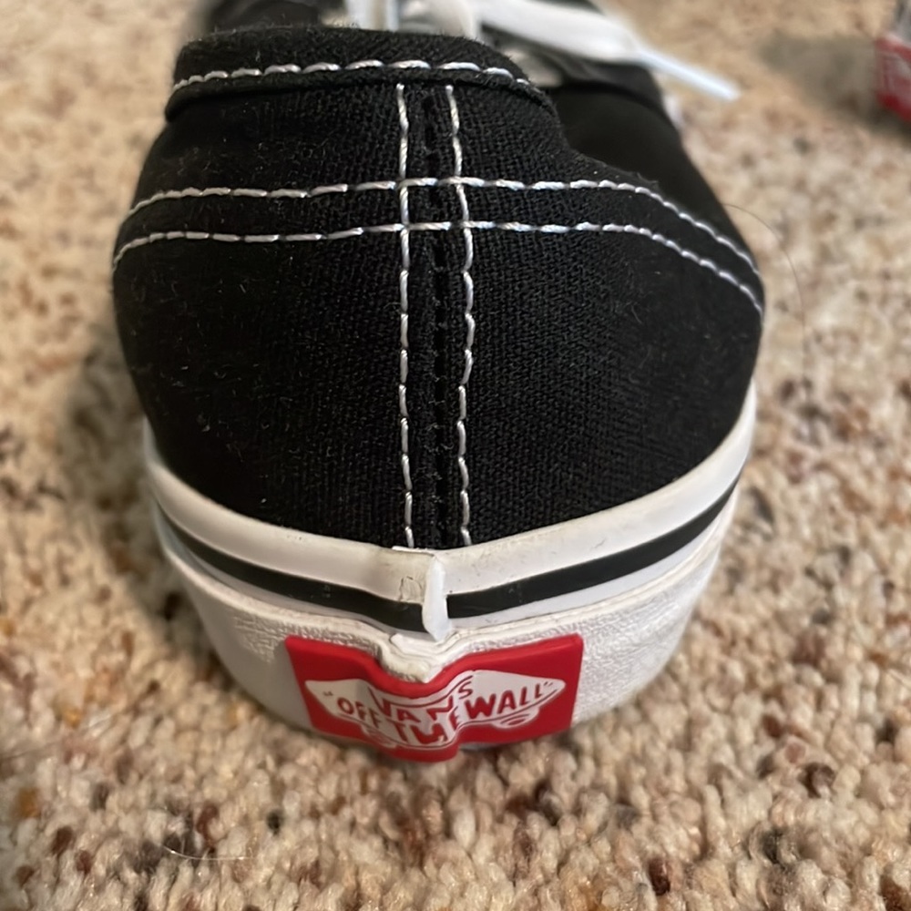 Vans - Picture 3 of 4